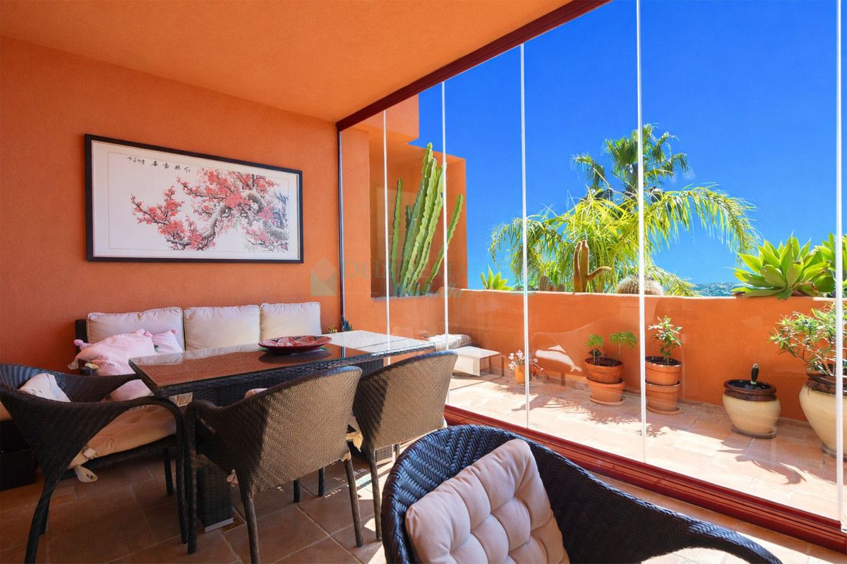 Apartment for sale in La Mairena, Marbella East