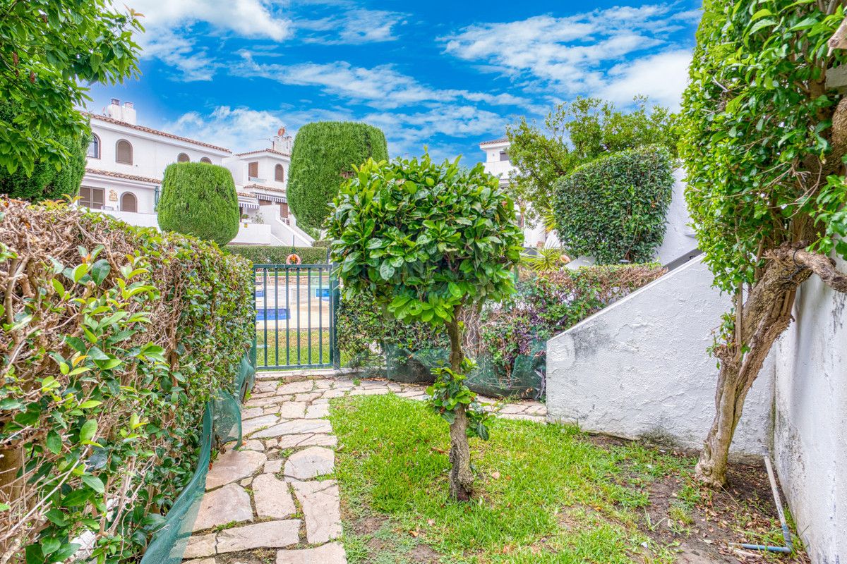 Town House for sale in Estepona