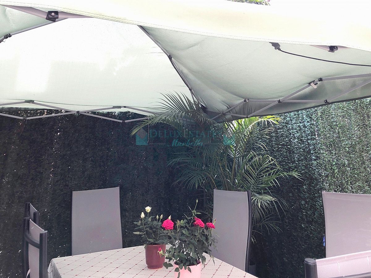 Town House for sale in Selwo, Estepona