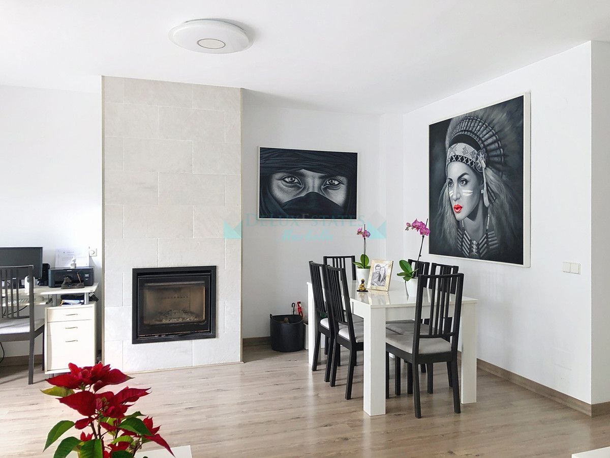 Town House for sale in Selwo, Estepona