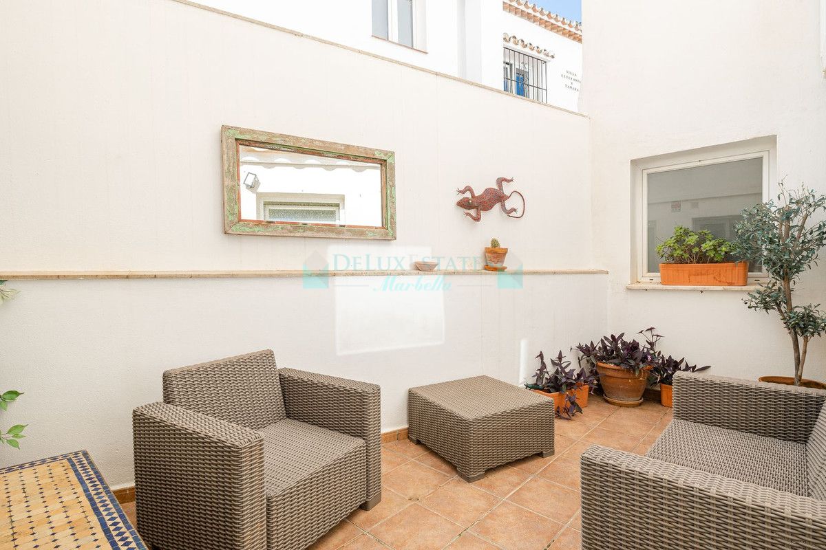 Ground Floor Apartment for sale in Benahavis