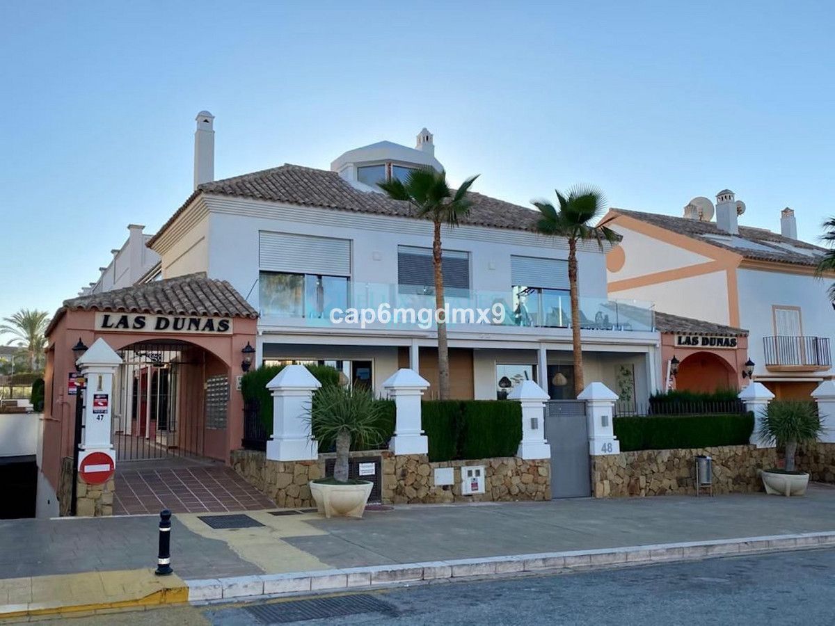 Villa Pareada en alquiler en Bahia de Marbella, Marbella Este