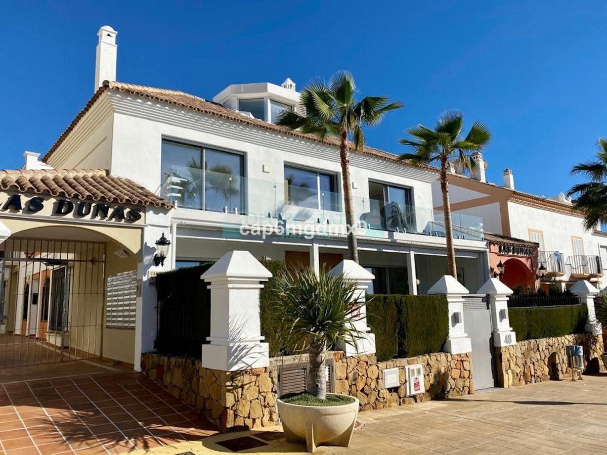 Villa Pareada en alquiler en Bahia de Marbella, Marbella Este