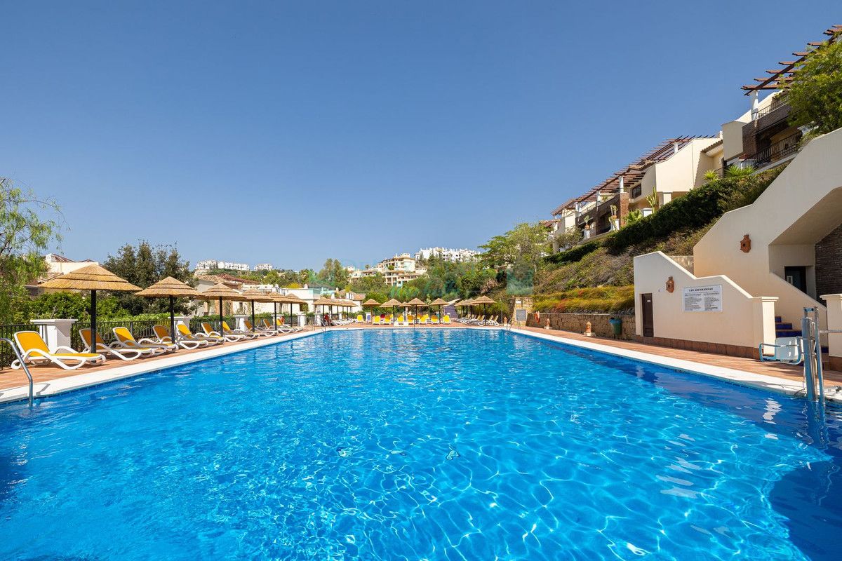 Apartment for sale in Los Arqueros, Benahavis