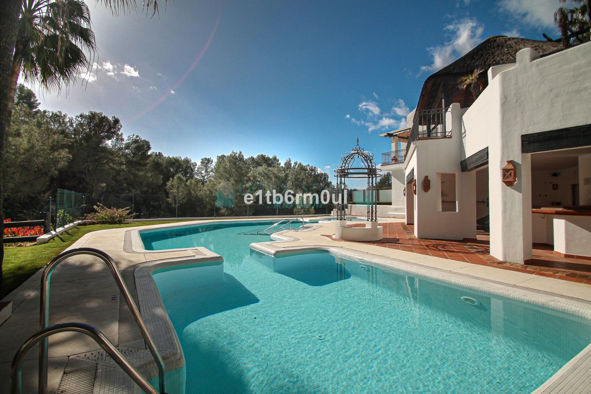 Town House for sale in Istan