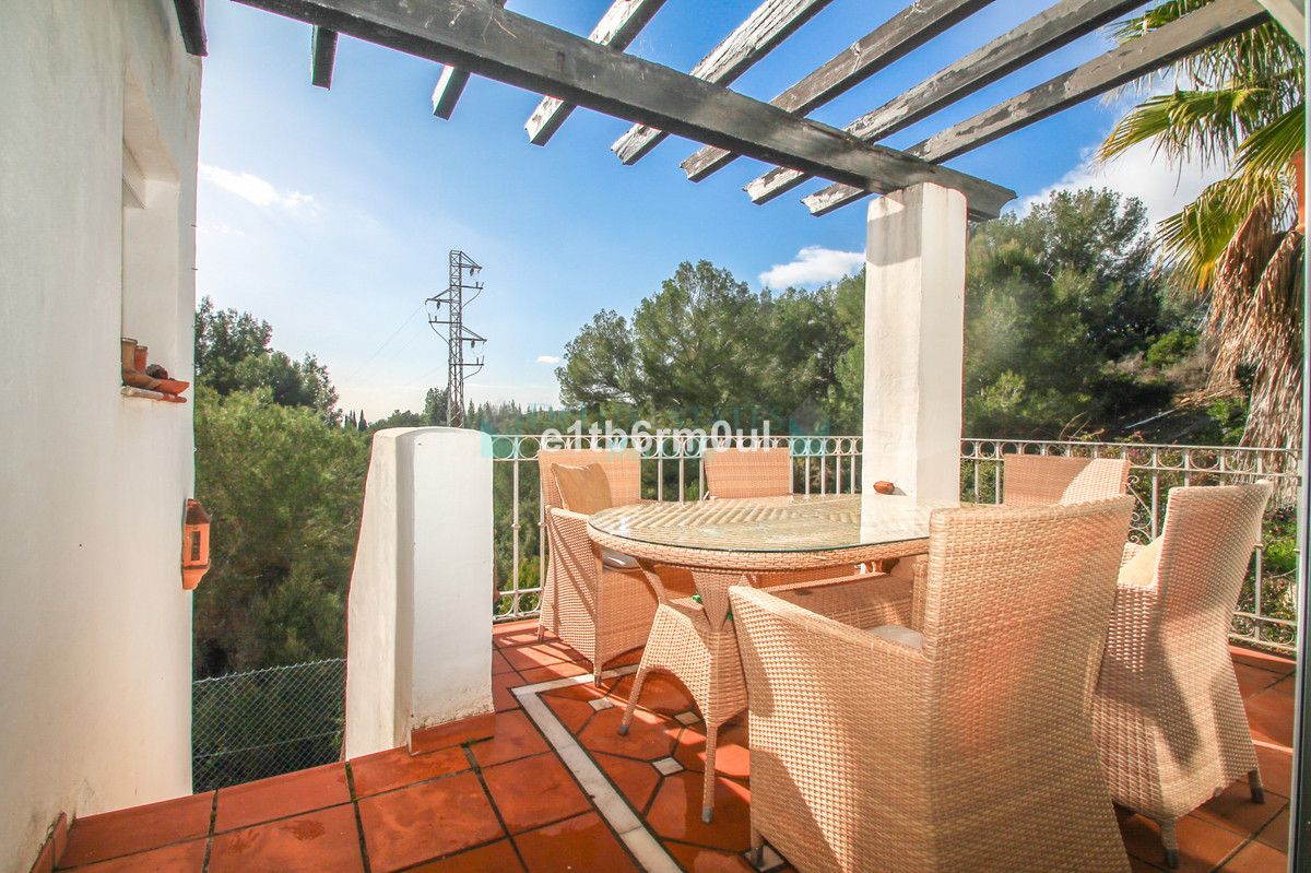 Town House for sale in Istan