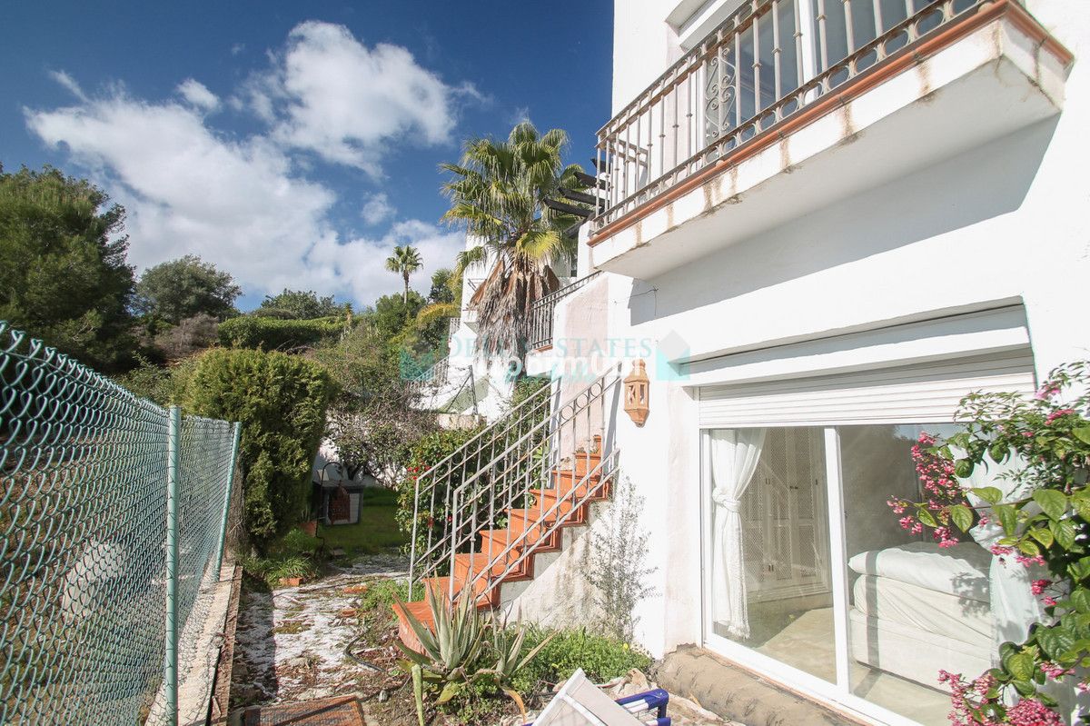 Town House for sale in Istan