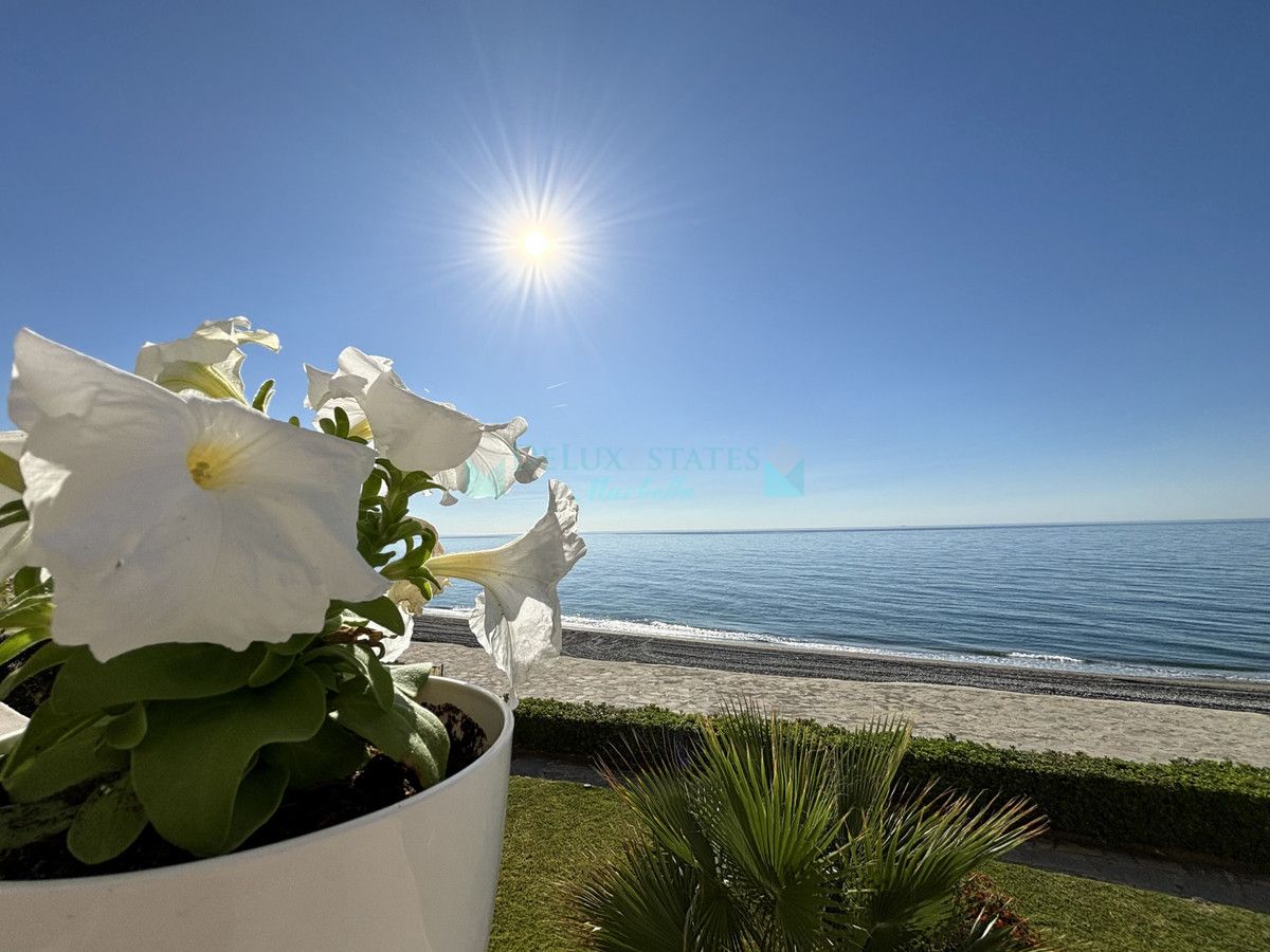 Penthouse for sale in Estepona