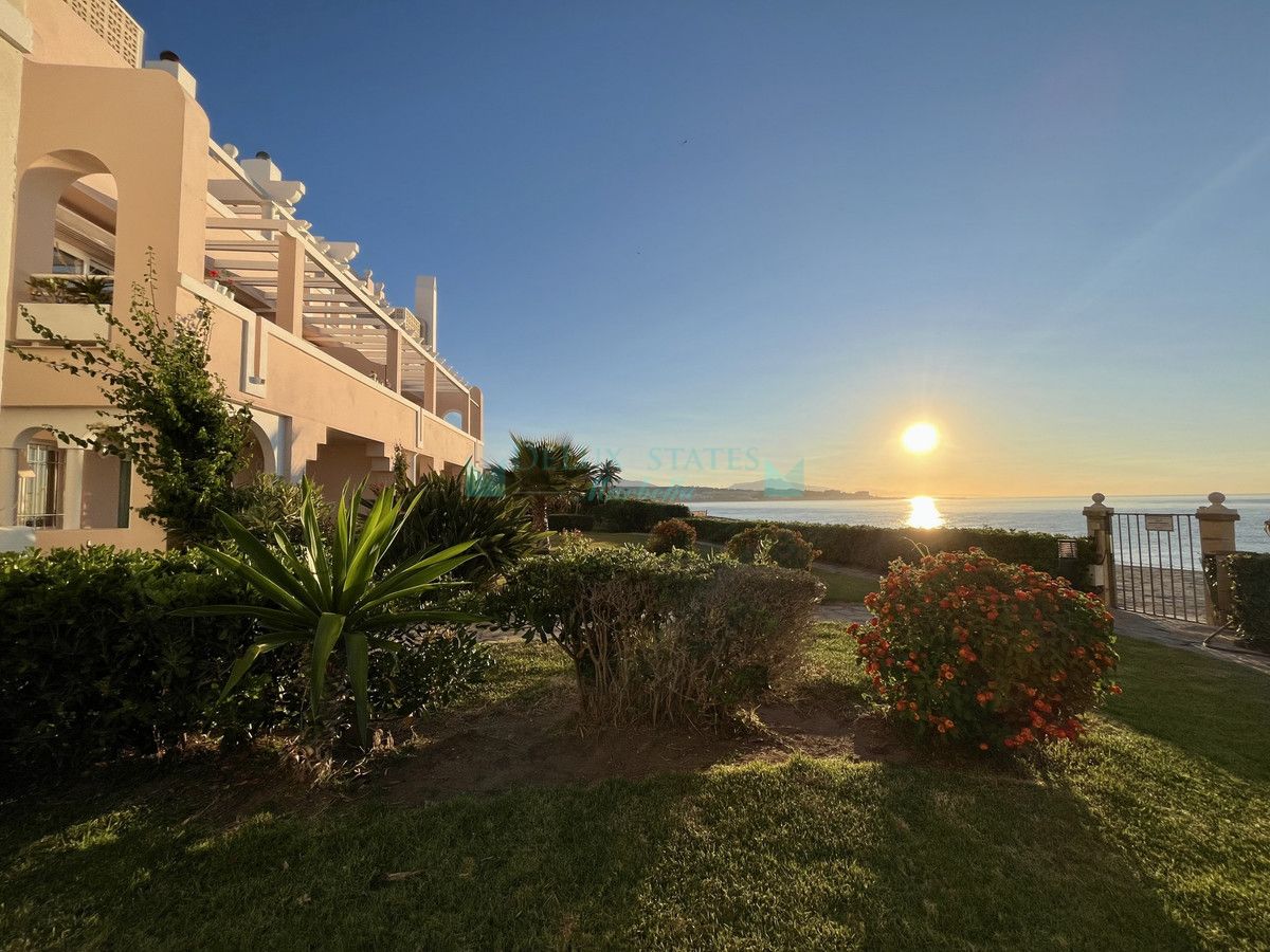 Penthouse for sale in Estepona