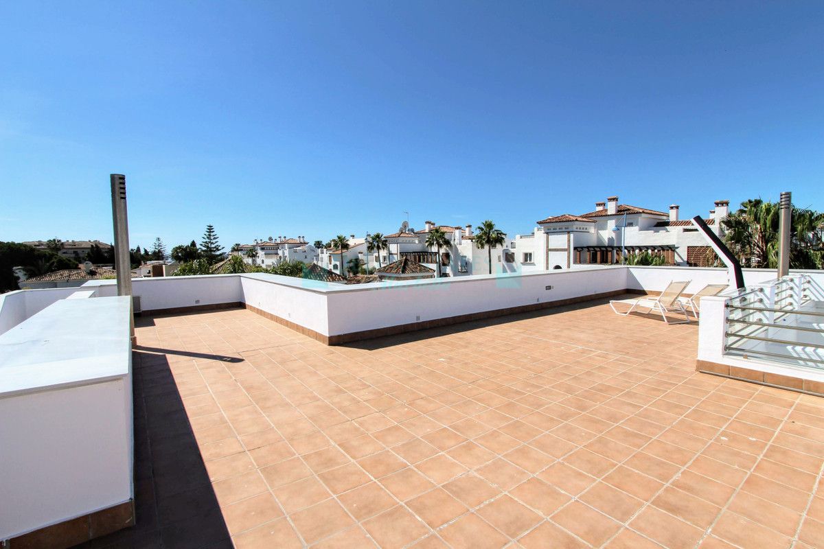 Villa for sale in San Pedro de Alcantara