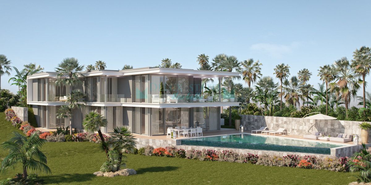 Villa for sale in Cabopino, Marbella East