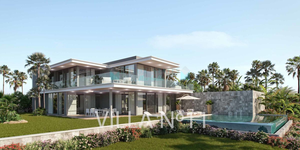 Villa for sale in Cabopino, Marbella East