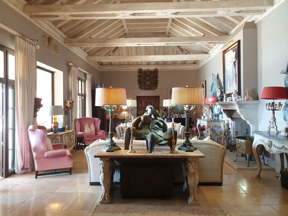 Villa en alquiler en Los Monteros, Marbella Este