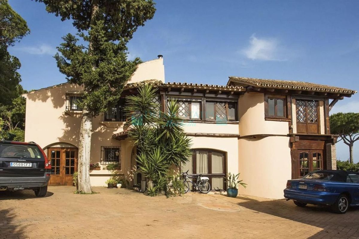 Villa en venta en Cabopino, Marbella Este