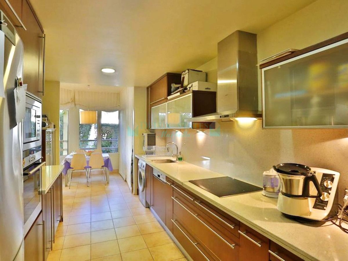 Ground Floor Apartment for sale in Sierra Blanca, Marbella Golden Mile