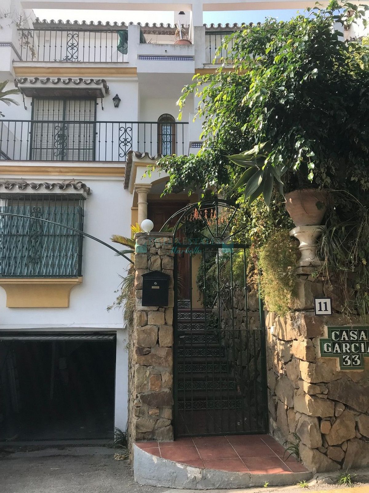 Town House for sale in Estepona