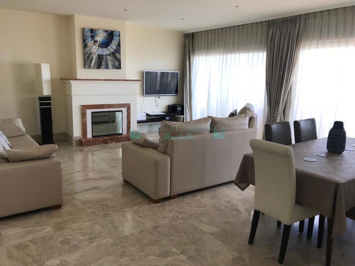 Apartment for rent in Santa Clara, Marbella East