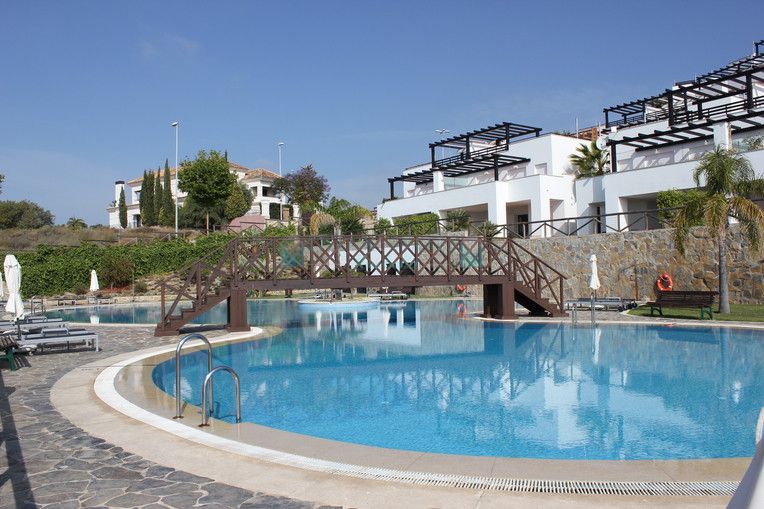 Apartment for rent in Santa Clara, Marbella East