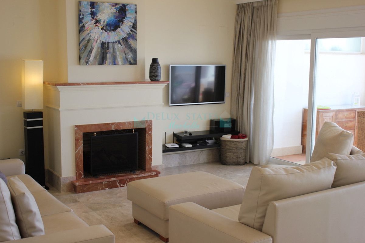 Apartment for rent in Santa Clara, Marbella East