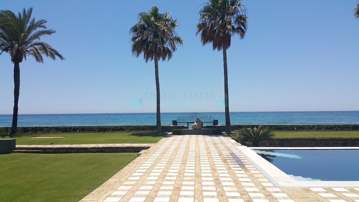 Villa en alquiler en Los Monteros, Marbella Este