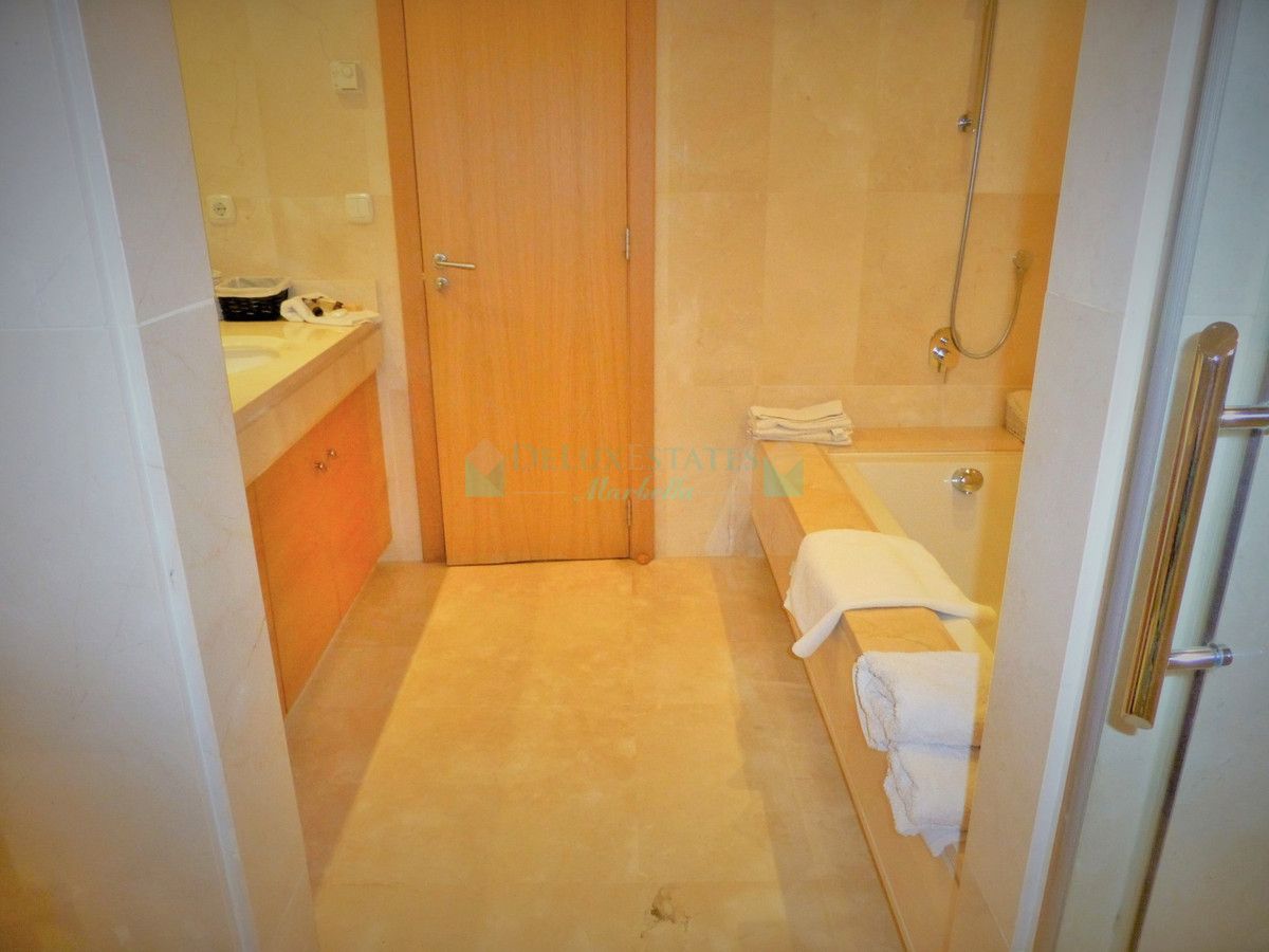 Apartamento en alquiler en Estepona