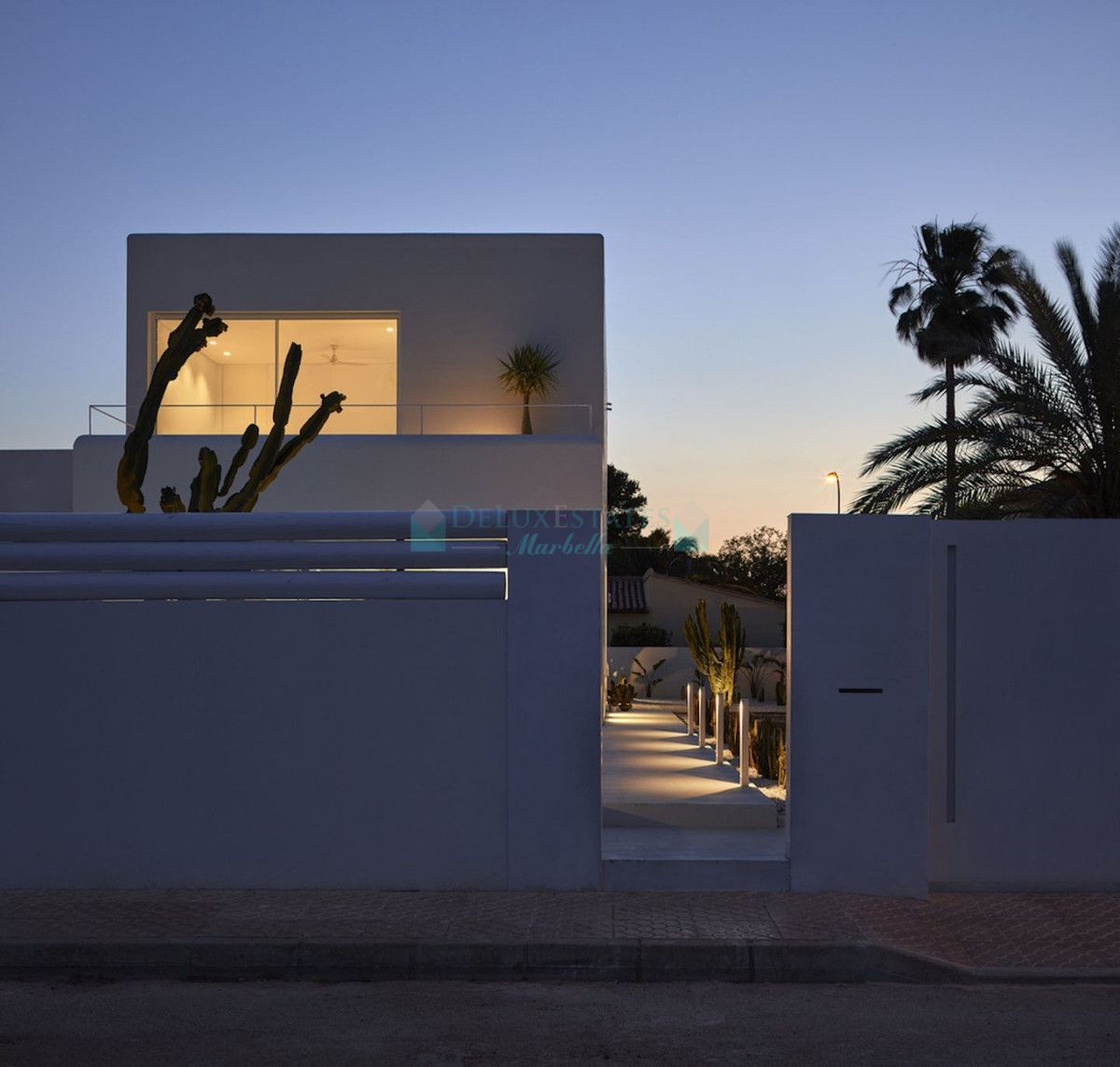 Villa for sale in Valle Romano, Estepona