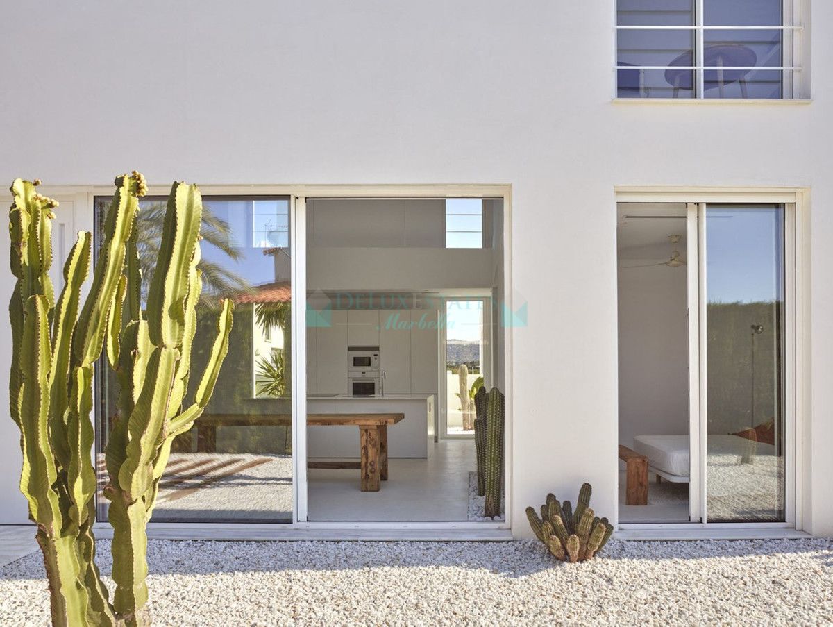 Villa for sale in Valle Romano, Estepona