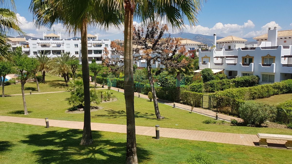 Town House for sale in Selwo, Estepona