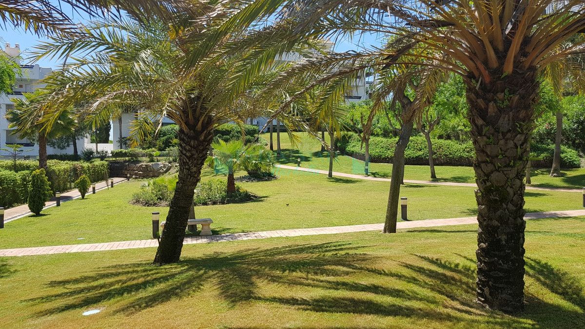 Town House for sale in Selwo, Estepona