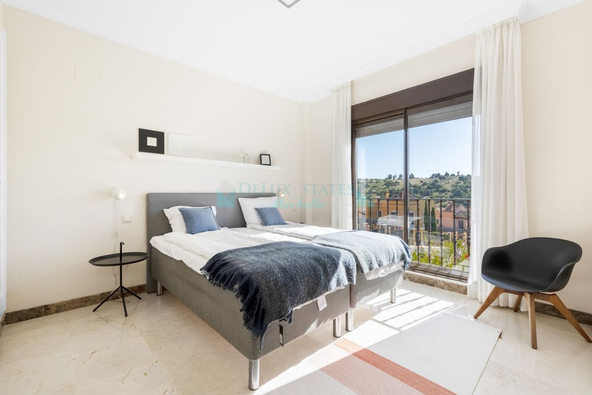 Villa Pareada en venta en Estepona