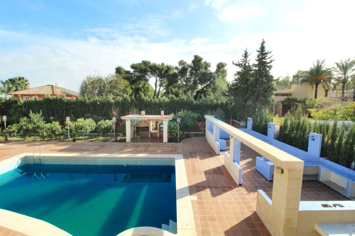 Villa en venta en Guadalmina Baja, San Pedro de Alcantara