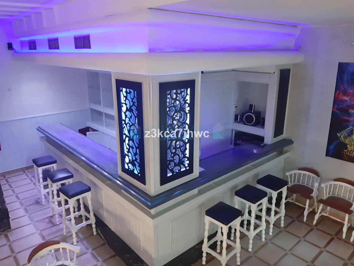 Bar en venta en Estepona