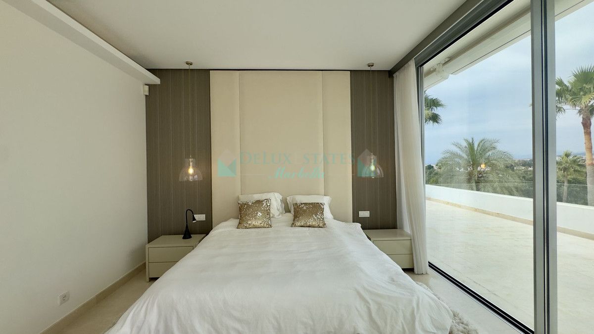 Villa for sale in Rio Real, Marbella East
