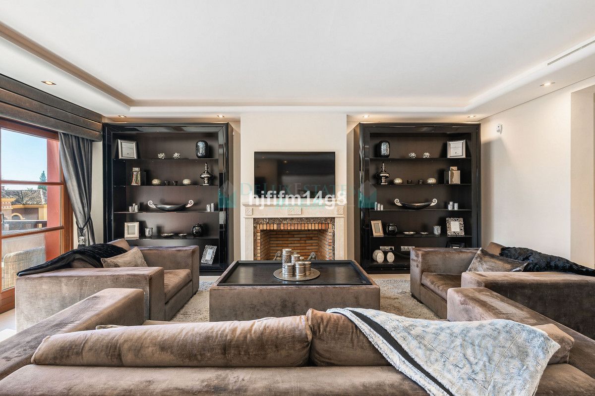 Villa for sale in Marbella Golden Mile