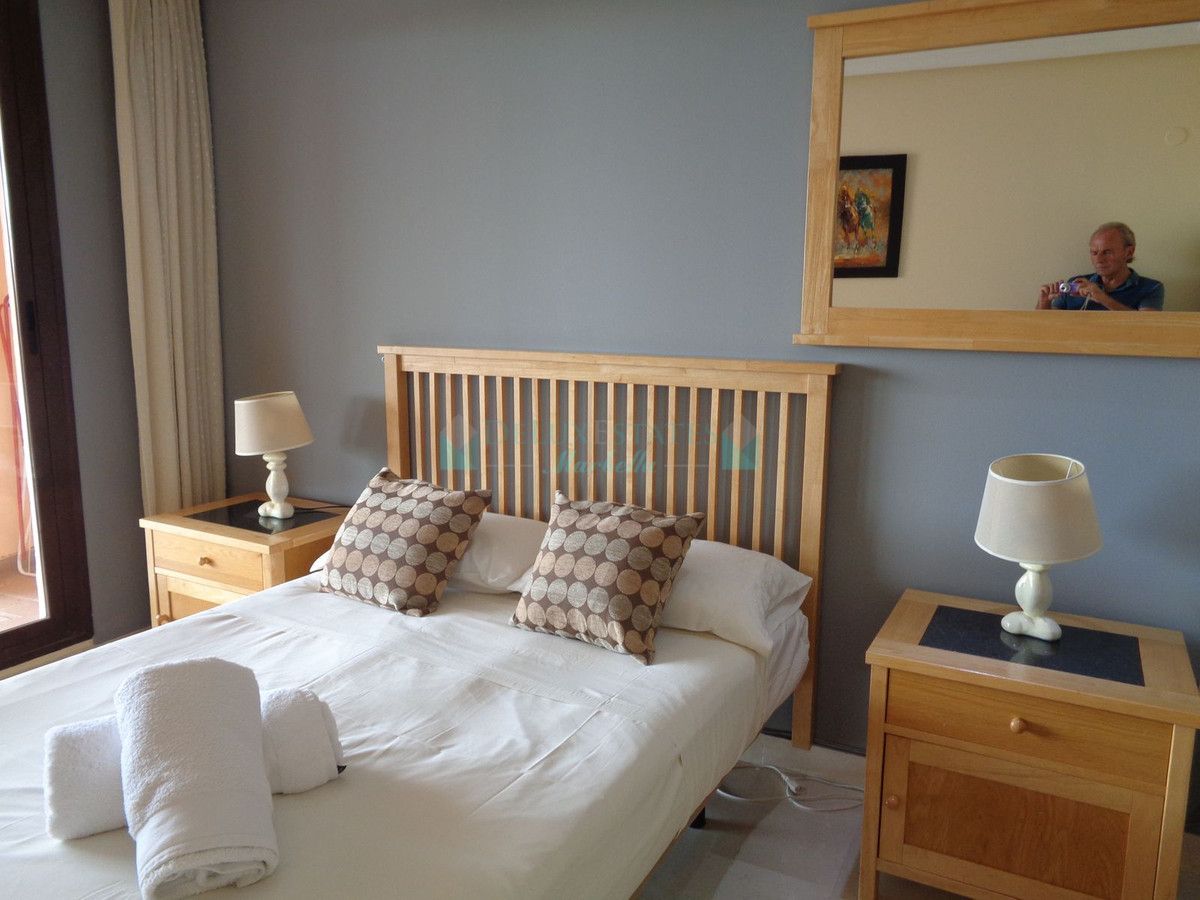 Apartment for sale in Benahavis