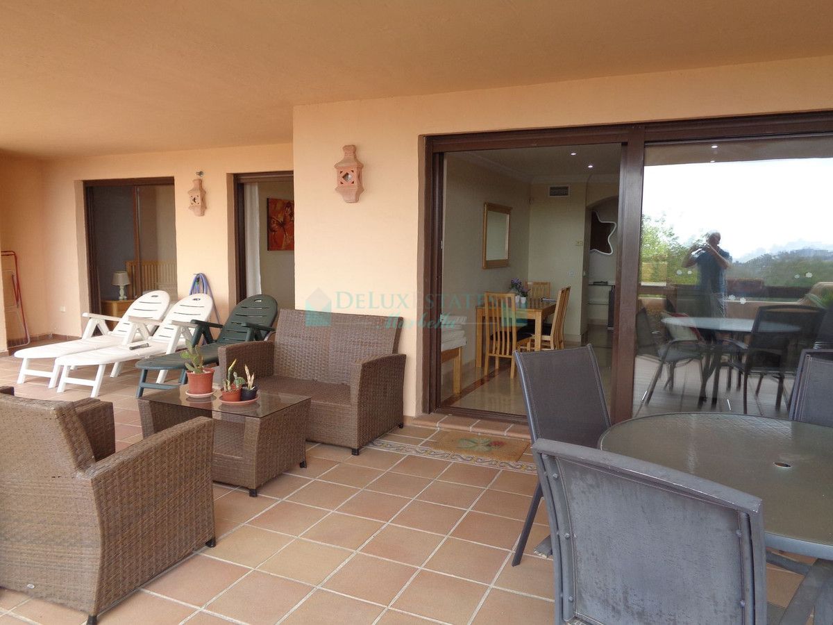 Apartment for sale in Benahavis