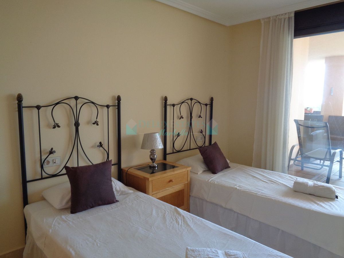 Apartment for sale in Benahavis