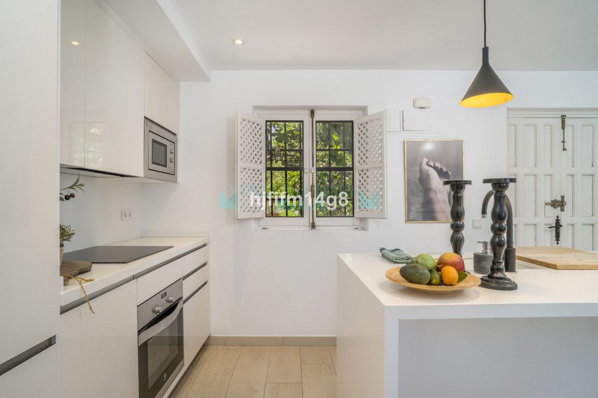 Town House for sale in Nueva Andalucia