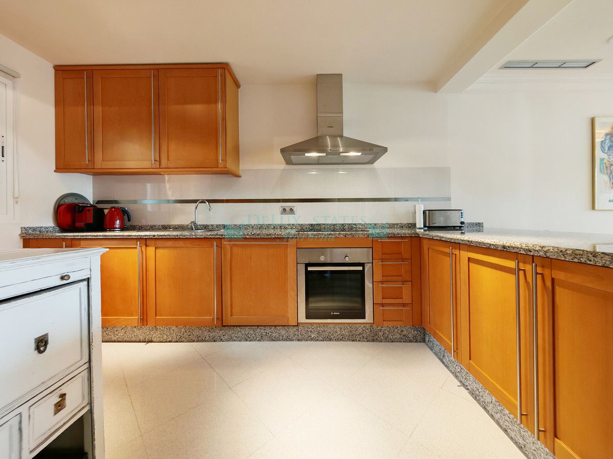 Apartment for sale in Nueva Andalucia