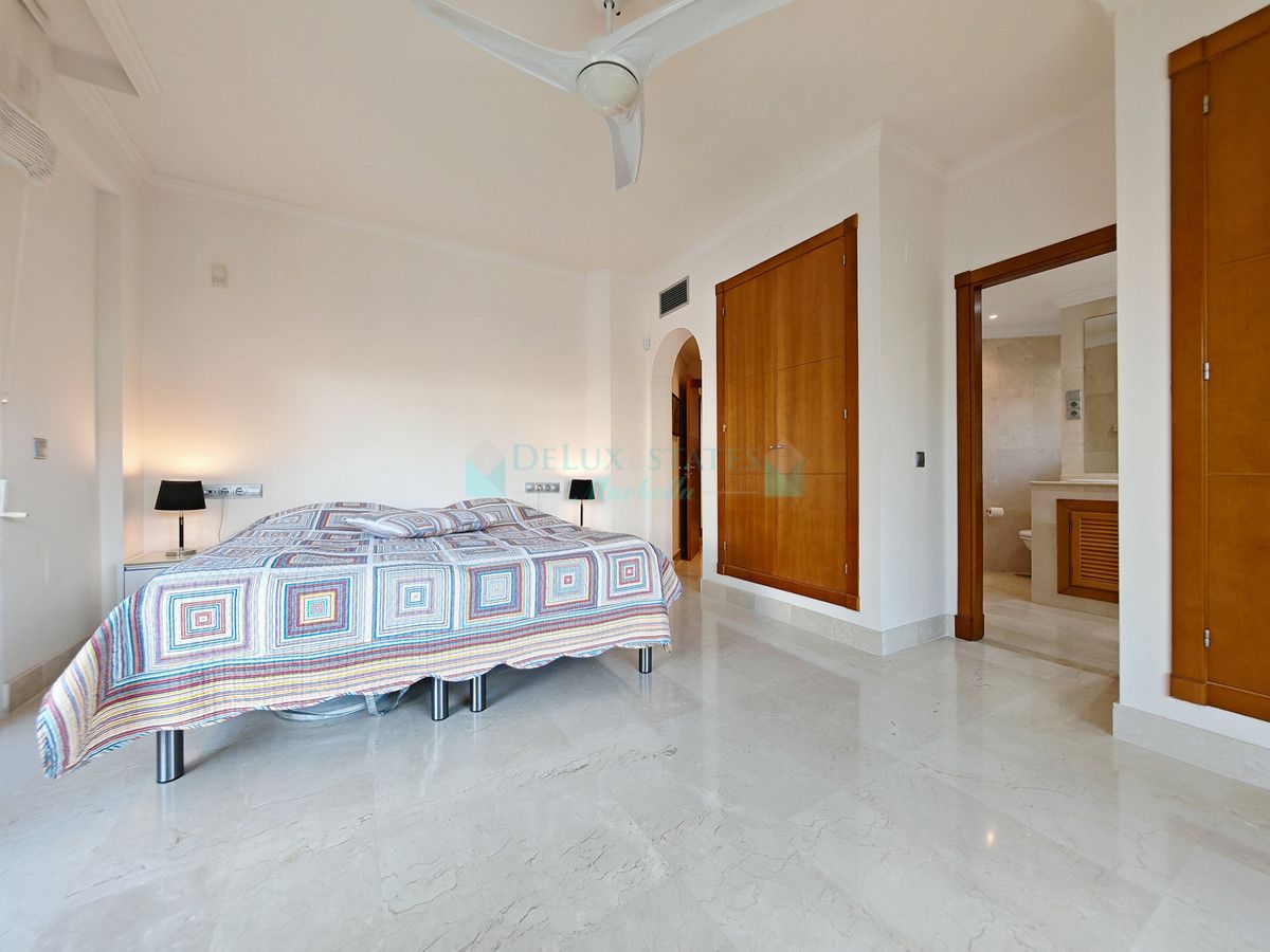 Apartment for sale in Nueva Andalucia