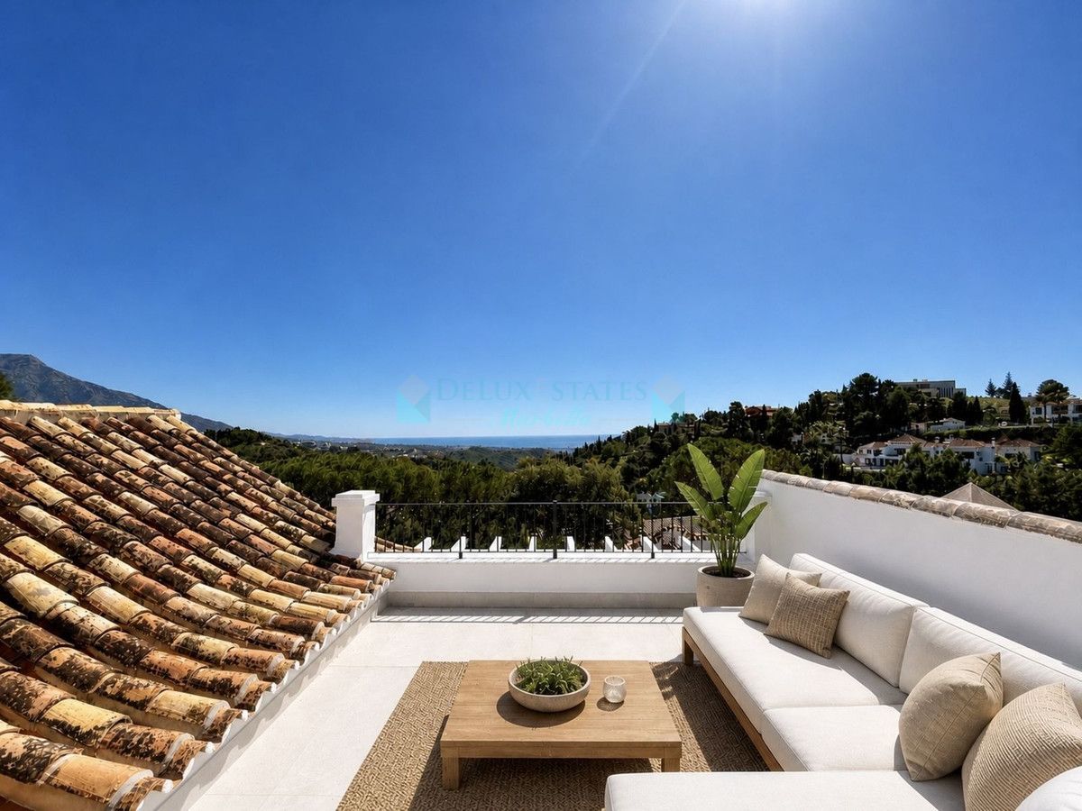 Villa for sale in El Madroñal, Benahavis