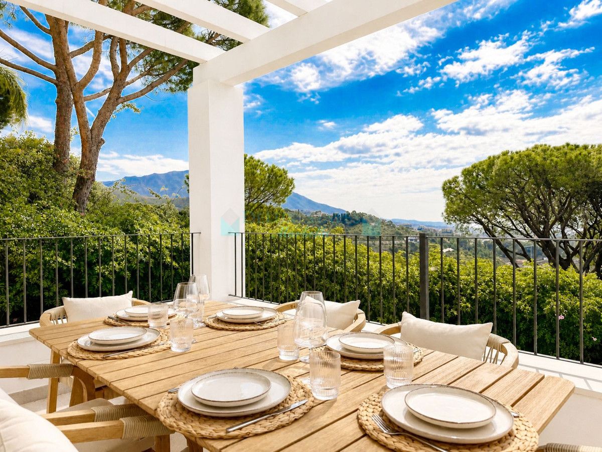Villa for sale in El Madroñal, Benahavis