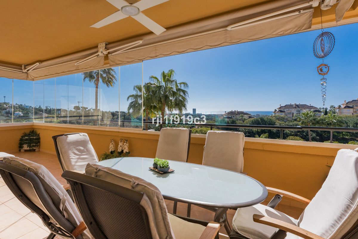 Apartamento en venta en Elviria, Marbella Este