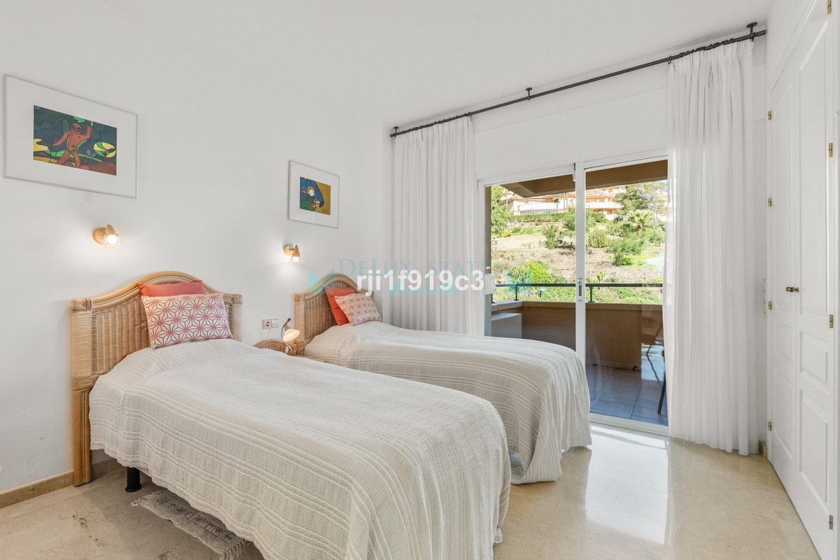 Apartamento en venta en Elviria, Marbella Este