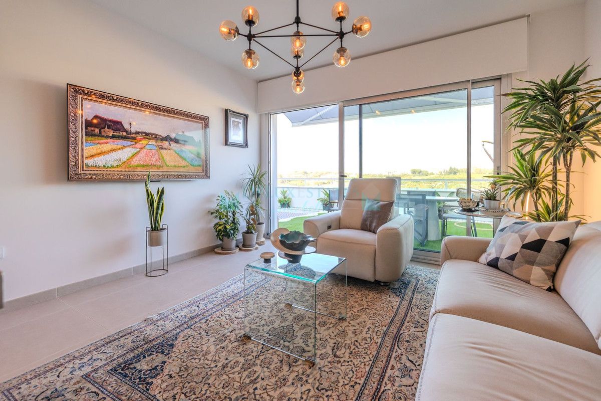 Penthouse for sale in New Golden Mile, Estepona