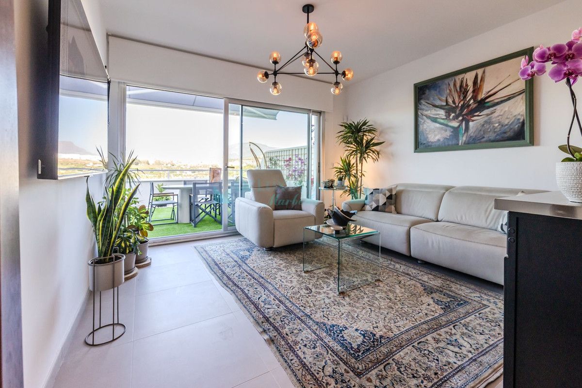 Penthouse for sale in New Golden Mile, Estepona