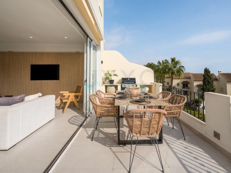 Town House for sale in Nueva Andalucia