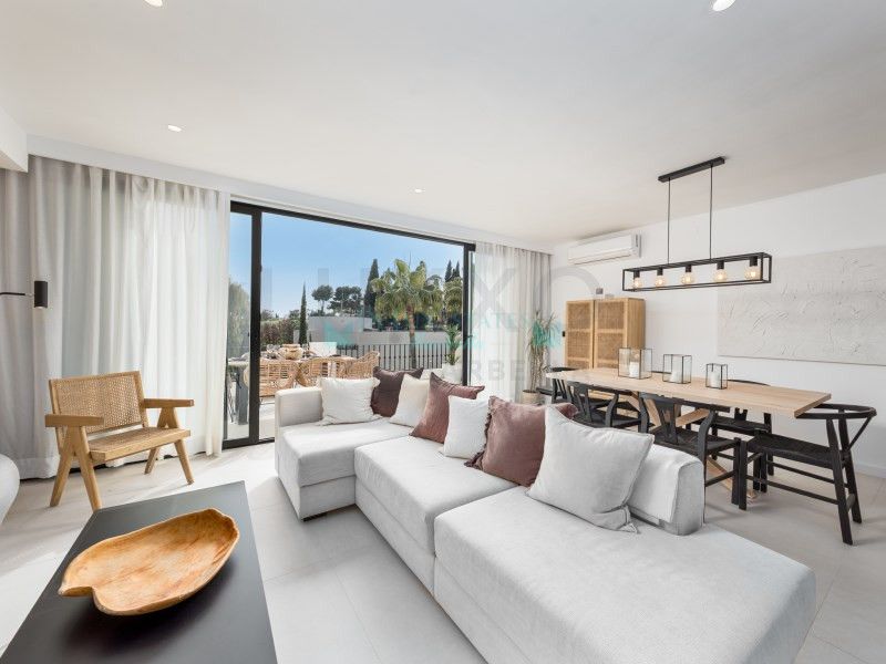 Town House for sale in Nueva Andalucia