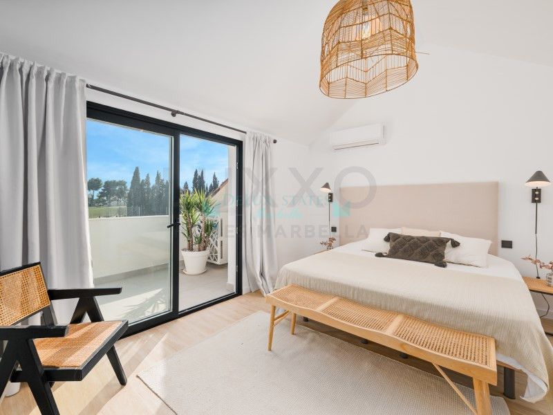 Town House for sale in Nueva Andalucia
