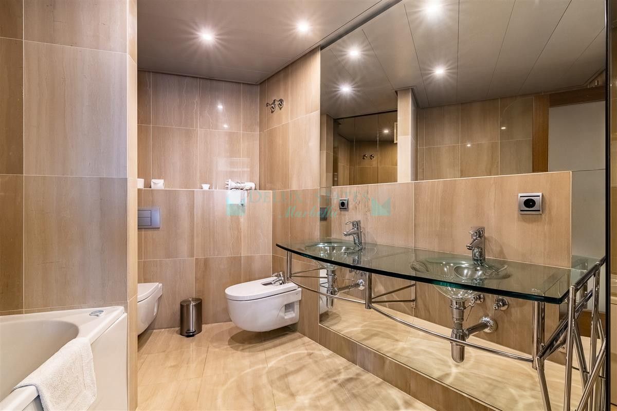 Apartment for rent in Estepona